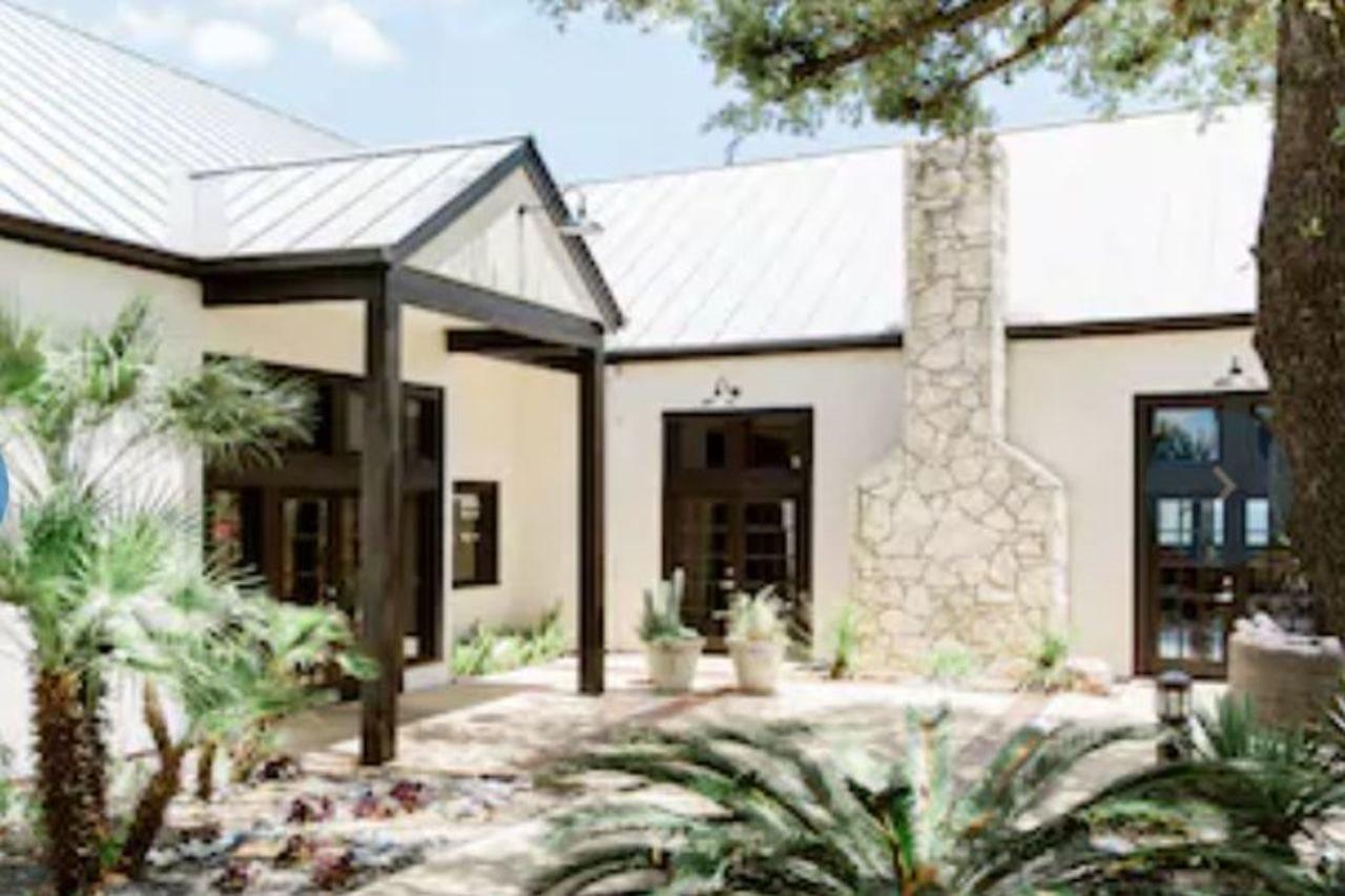 Hillside Boutique Hotel Castroville Bagian luar foto