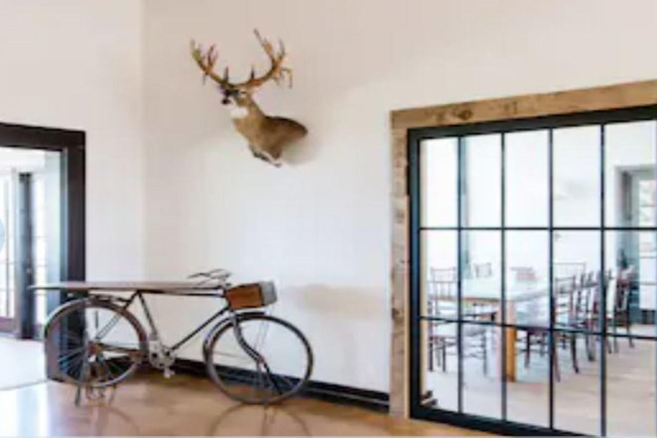 Hillside Boutique Hotel Castroville Bagian luar foto