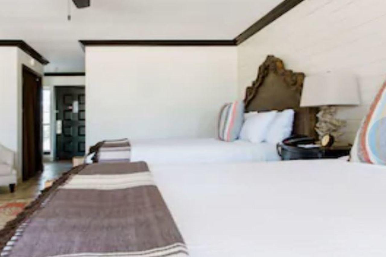 Hillside Boutique Hotel Castroville Bagian luar foto