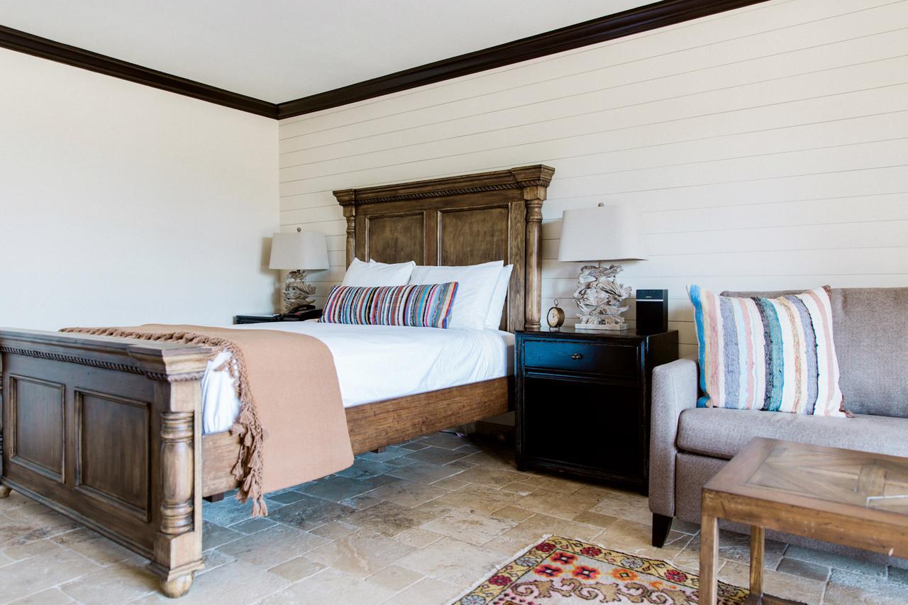Hillside Boutique Hotel Castroville Bagian luar foto