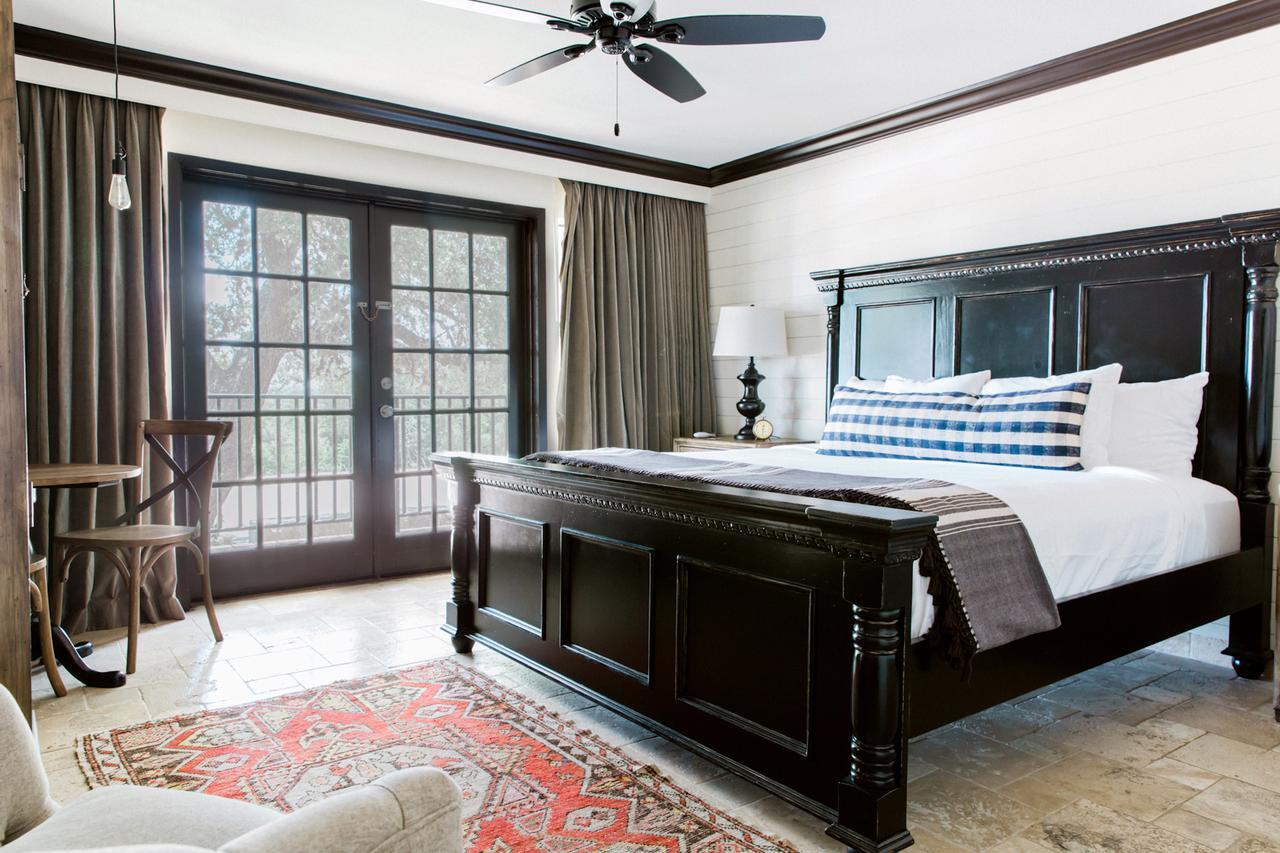 Hillside Boutique Hotel Castroville Bagian luar foto