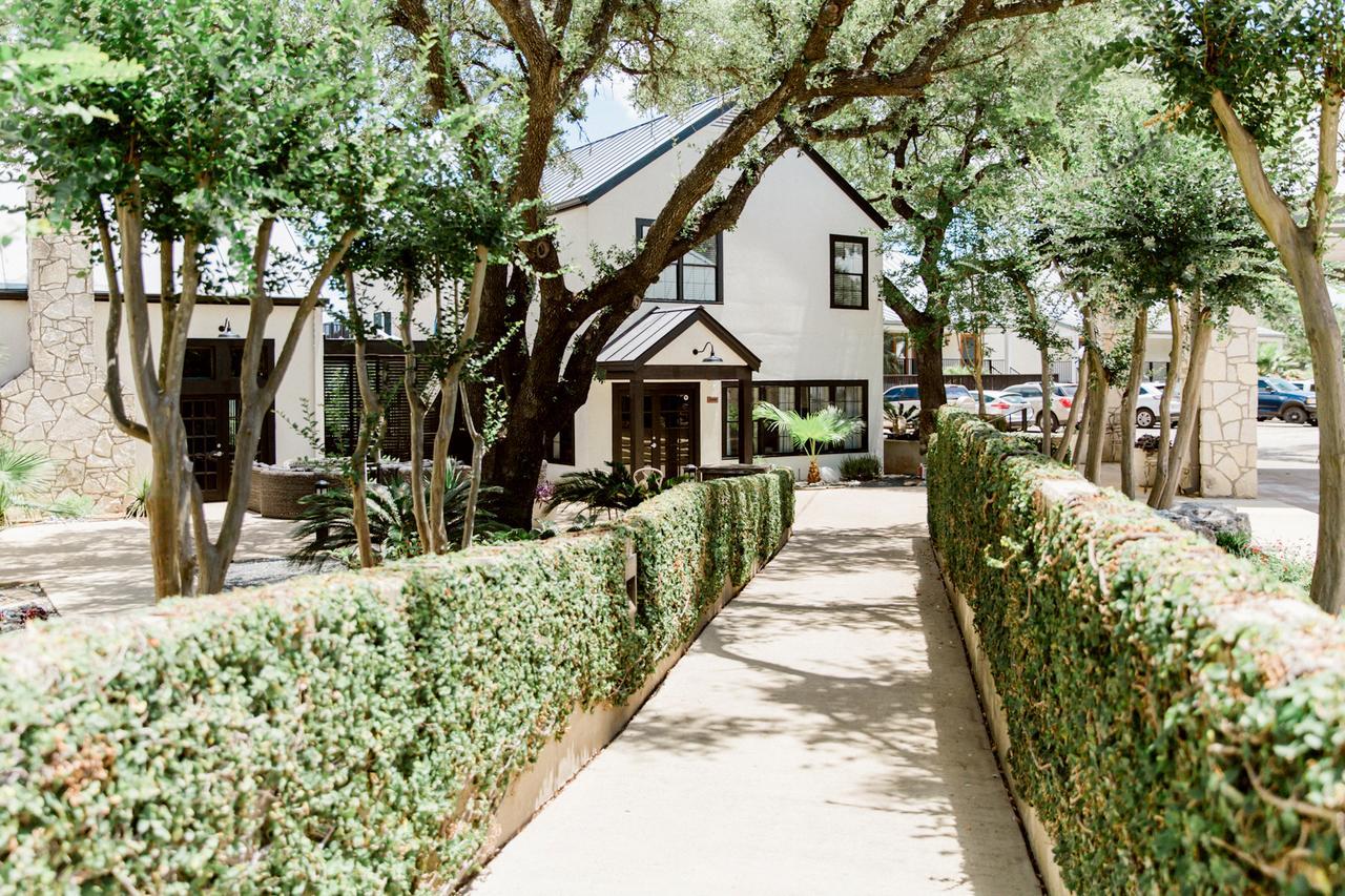 Hillside Boutique Hotel Castroville Bagian luar foto