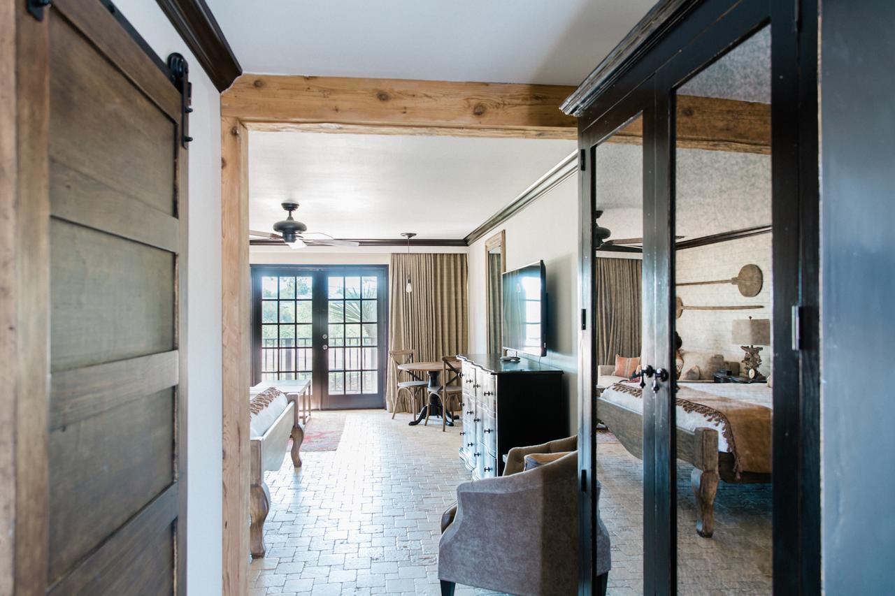 Hillside Boutique Hotel Castroville Bagian luar foto