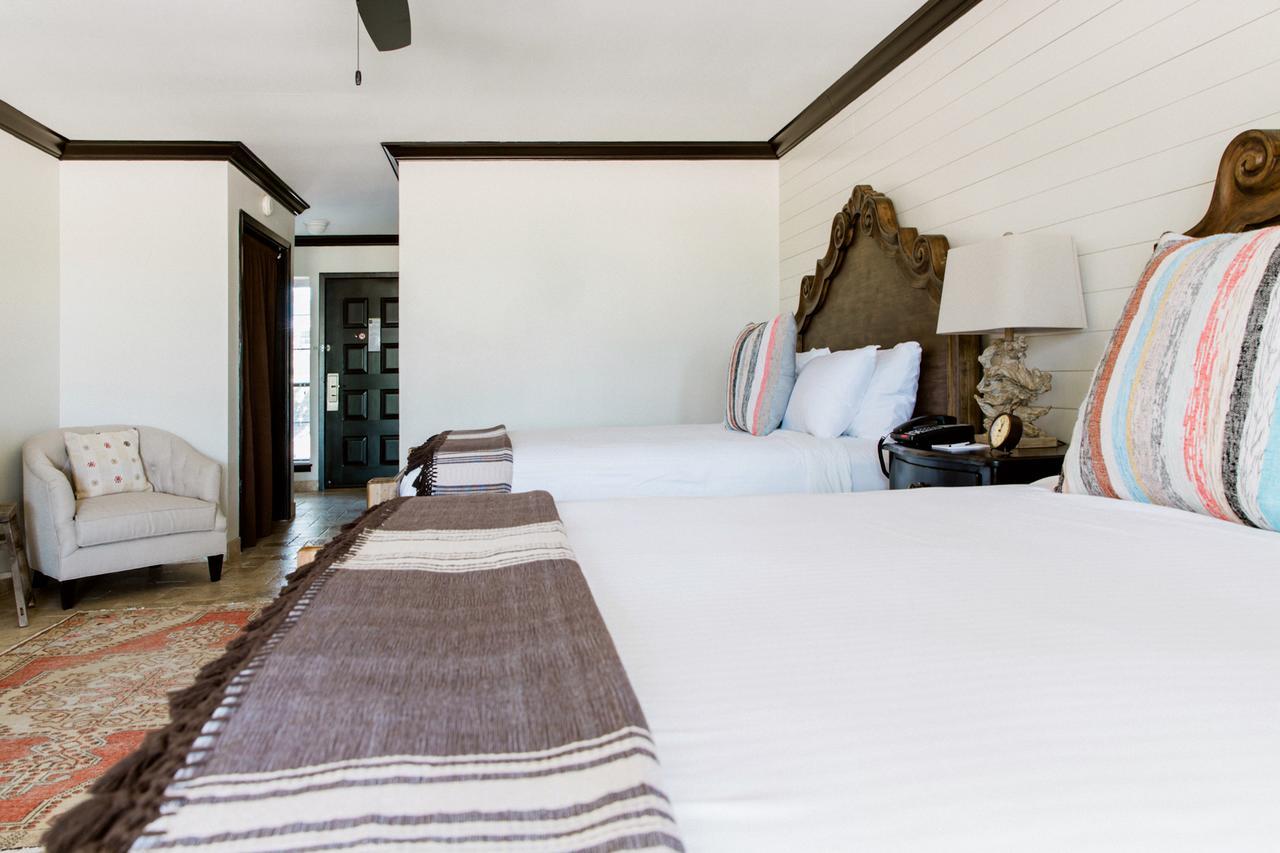 Hillside Boutique Hotel Castroville Bagian luar foto