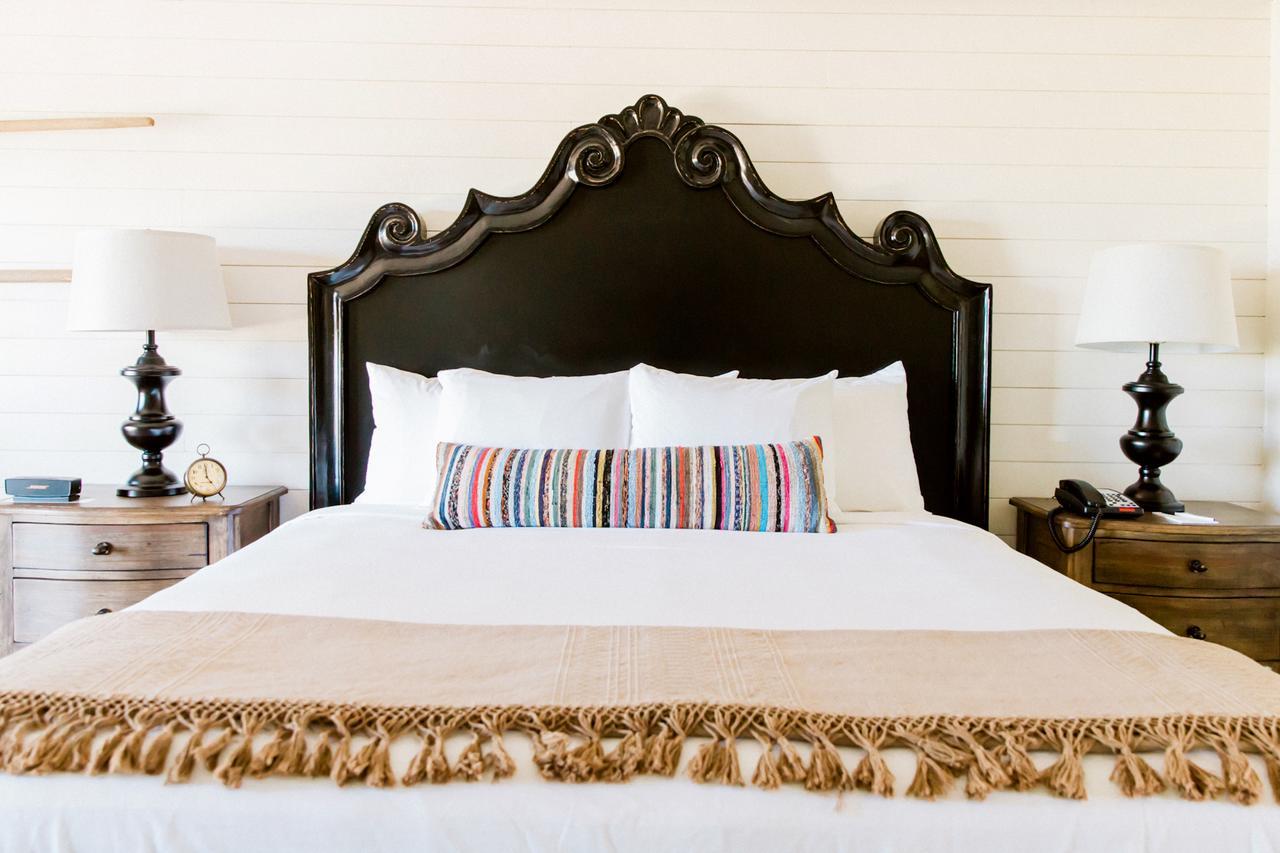 Hillside Boutique Hotel Castroville Bagian luar foto