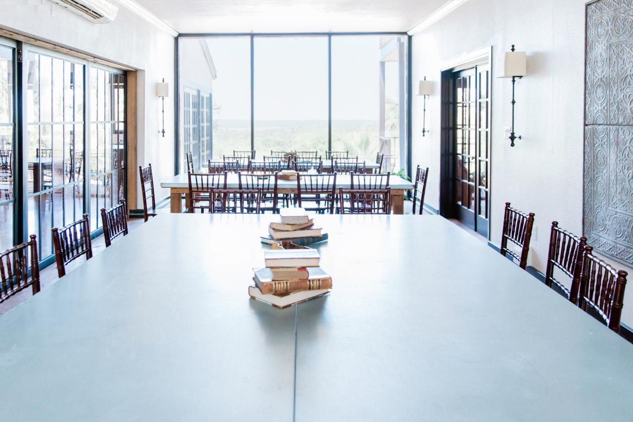 Hillside Boutique Hotel Castroville Bagian luar foto