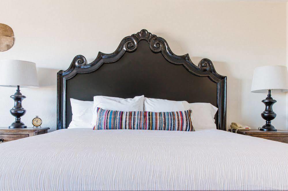 Hillside Boutique Hotel Castroville Bagian luar foto