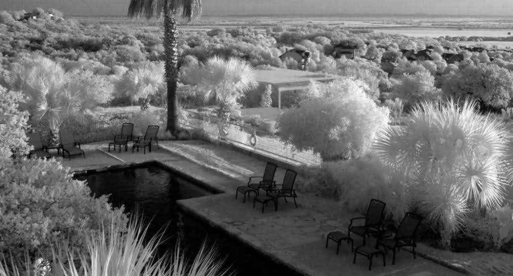Hillside Boutique Hotel Castroville Bagian luar foto